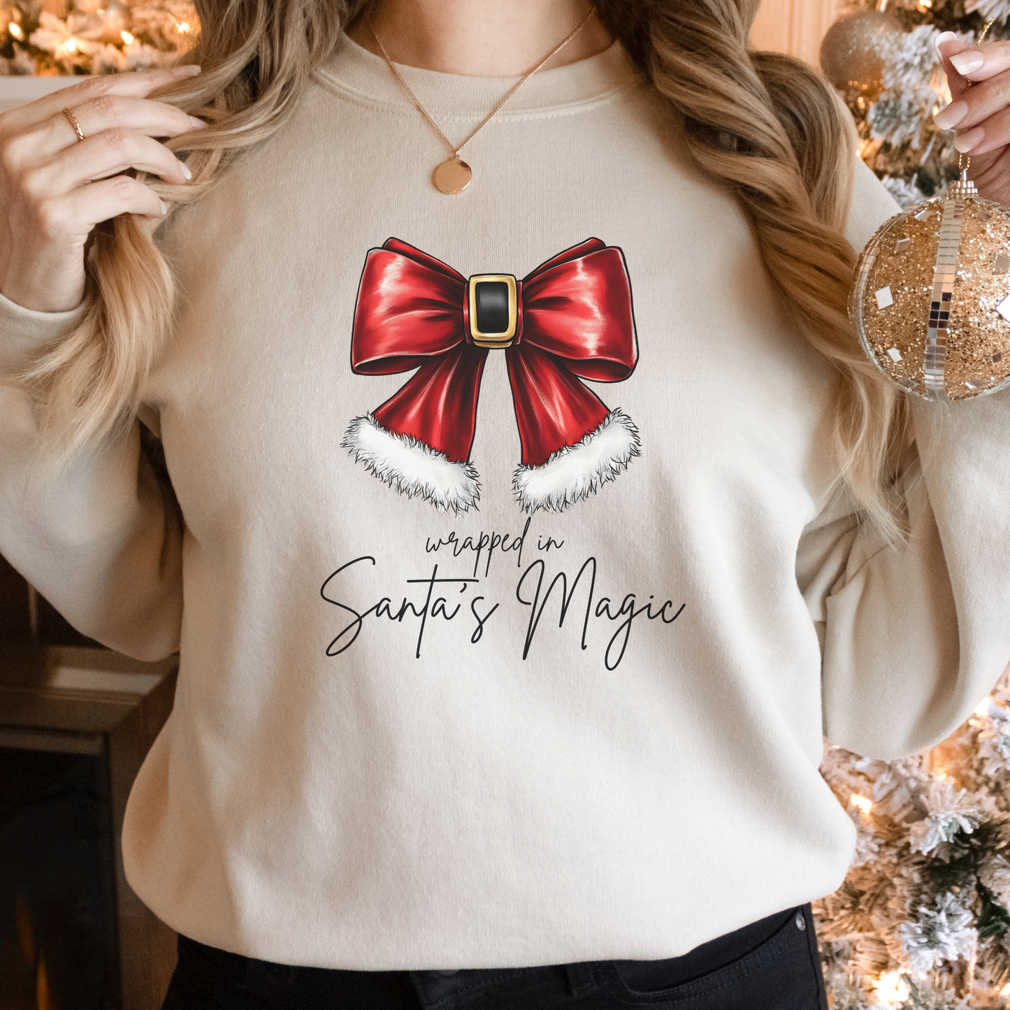 Coquette Christmas Bow Women’s Sweatshirt – Festive Holiday Crewneck